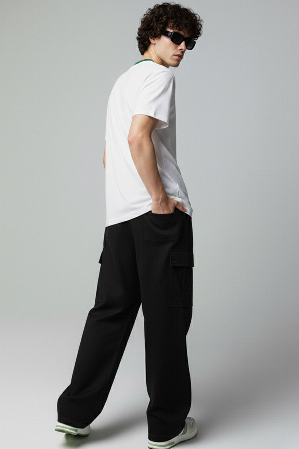 Black Woven Relaxed Fit High-Rise Exclusive  Cargo Pant