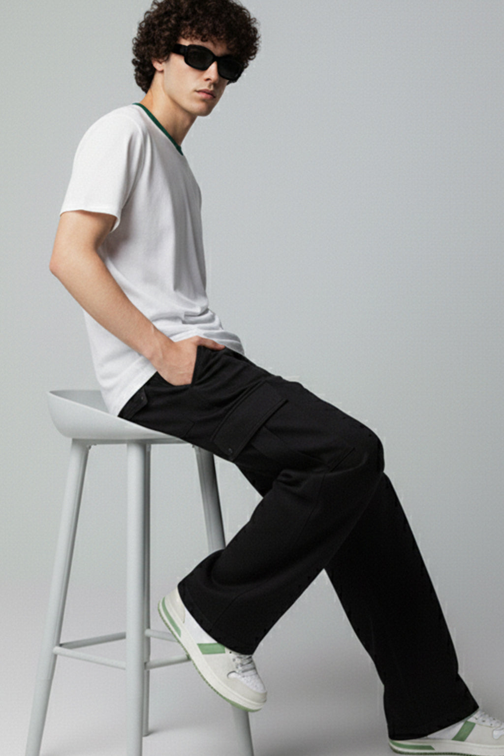 Black Woven Relaxed Fit High-Rise Exclusive  Cargo Pant